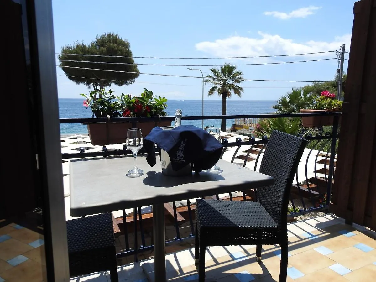 Chrismare Hotel Mazzeo