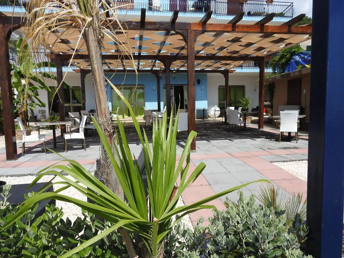 Chrismare Hotel Mazzeo